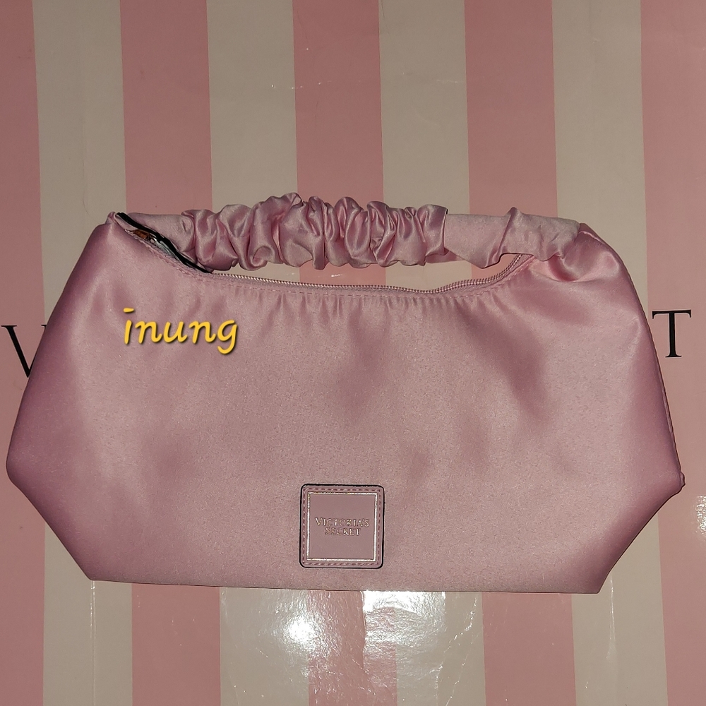Victoria secret Scrunch bag NWT - Picture 8 of 9